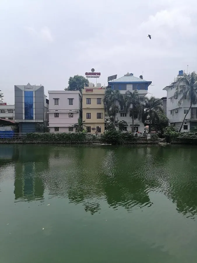 Queens Residency Thrissur Aparthotel